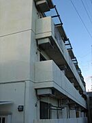 太秦駅より徒歩11分 3階 築33年8ヶ月の賃貸物件