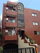 東福寺駅より徒歩11分 築42年2ヶ月 4階建の賃貸物件