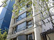 烏丸駅より徒歩5分 築36年3ヶ月 9階建の賃貸物件