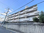 太秦駅より徒歩6分 築42年7ヶ月 4階建の賃貸物件