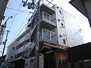 西院駅より徒歩11分 築46年4ヶ月 3階建の賃貸物件