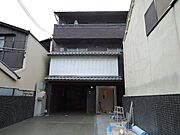 二条駅より徒歩4分 3階 築11年11ヶ月の賃貸物件