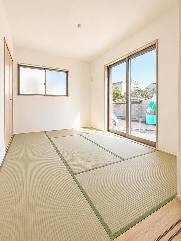 畳のある居室は、客間やお子様の遊び場、家事スペースなど多目的に活用できます。