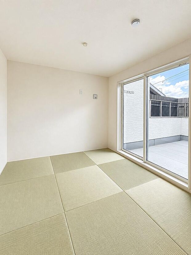 4.5帖畳のある居室は、くつろぎやお昼寝など多目的に使いやすい空間です。