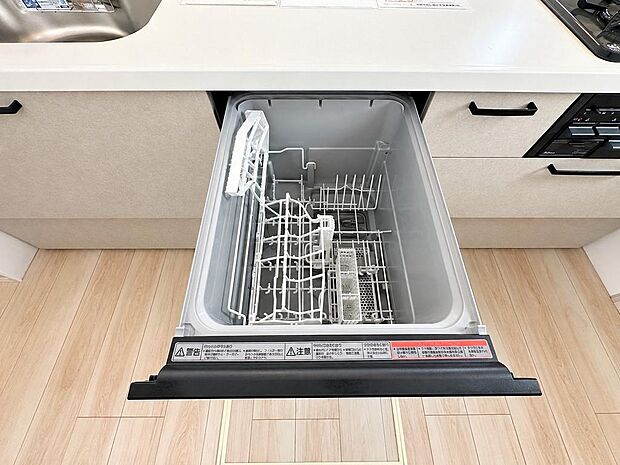 家事時間を抑えやすい食器乾燥機付き。食後の片付けを快適に支えます。