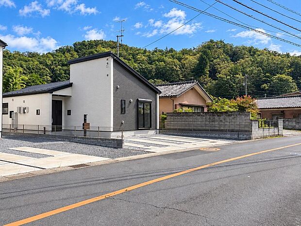 土地約71.97坪・南西側8m公道