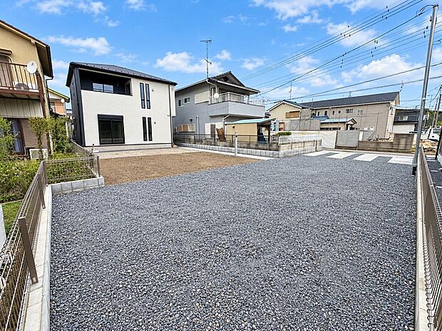土地約90.76坪+駐車4台+広いお庭です。