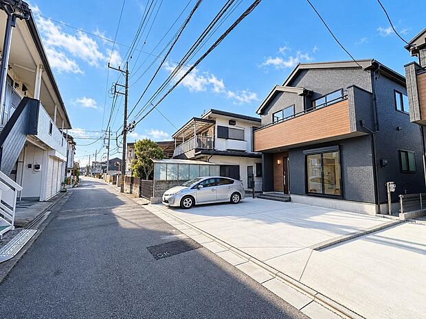 車の出入りにも配慮されています。