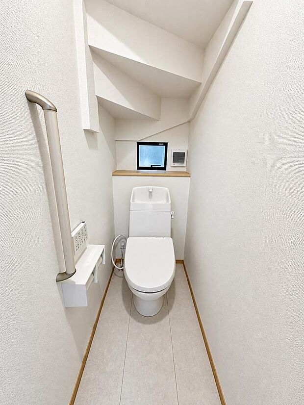 すっきり使えるトイレスペース。日々の暮らしに欠かせない設備です。