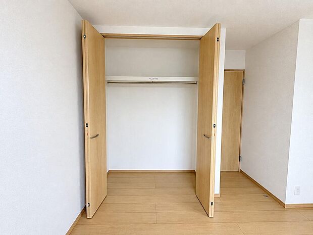 生活用品をしまいやすい収納を確保。室内を整えやすい住まいです。