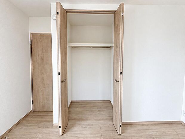 生活用品をしまいやすい収納を確保。室内を整えやすい住まいです。