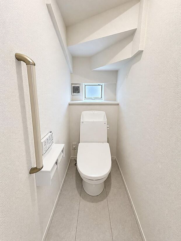 清潔に保ちやすいトイレ空間。毎日の使いやすさに配慮されています。