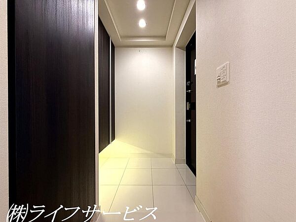 玄関／天井高のシューズボックス有！