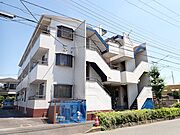 北綾瀬駅より徒歩15分 築37年8ヶ月 3階建の賃貸物件