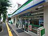 周辺：【コンビニエンスストア】ファミリーマート 千駄木五丁目店まで379ｍ