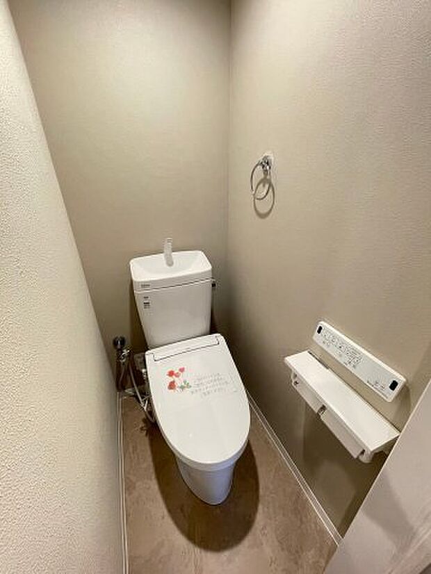 【トイレ】ウォシュレット機能付きのトイレは1階2階にあります！