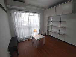 マンション輝 7階ワンルームのリビング/ダイニング