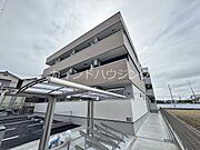 日根野駅より徒歩15分 新築 3階建の賃貸物件