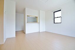 メゾン　ド　プラリネ 1階2LDKのリビング/ダイニング