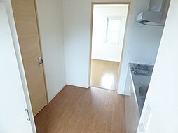 リブリ・モンテーニュ 201 2階1Kのリビング/ダイニング