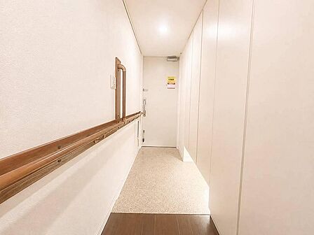 玄関〜廊下