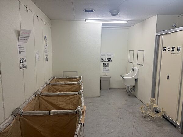 ごみ置き場（24時間利用可能）