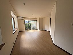 等々力6丁目戸建 4LDKのリビング/ダイニング