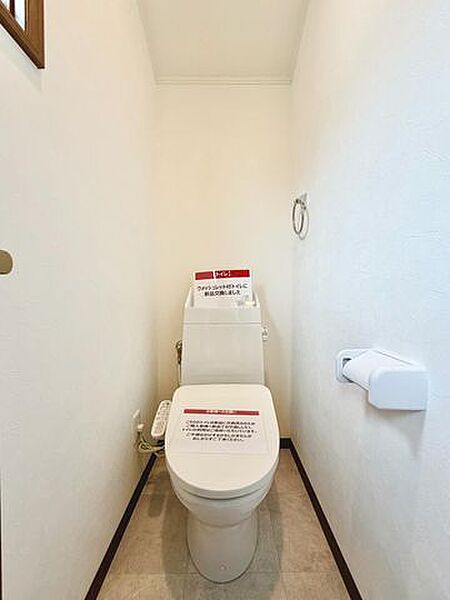 清潔感と心地よさを備えたトイレ空間。毎日の快適さを追求し、設備にもこだわっています。