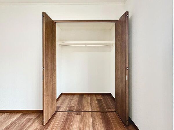 家族の成長と共に増える荷物も安心。整理整頓が捗る充実の収納力で、快適な暮らしを実現します。