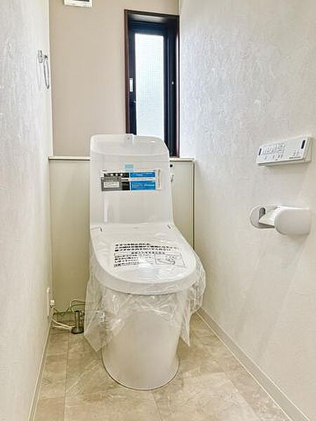 2階 トイレです、写真では伝わらない空間の広さを現地でご体感下さい