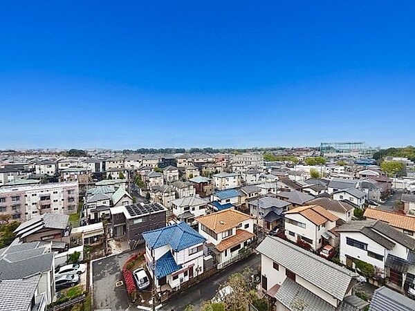 バルコニーからの眺望、ぜひ現地にて、実際の広さや開放感をお確かめください。