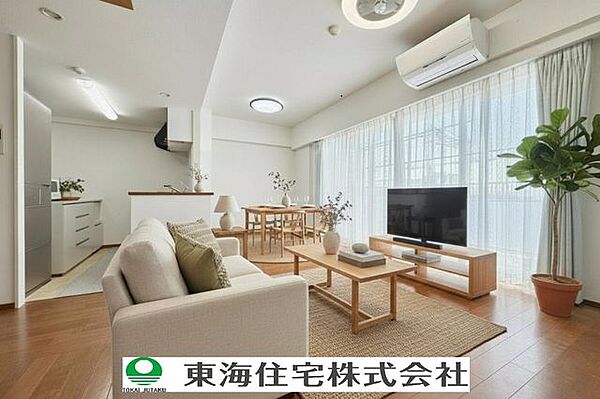 リビング（写真は家具撤去後→AI加工）、写真では伝わらない空間の広さを、現地でご体感ください