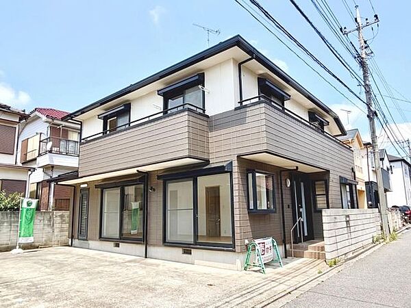日中の外観写真です、ぜひ現地にて、実際の広さや開放感をお確かめください。