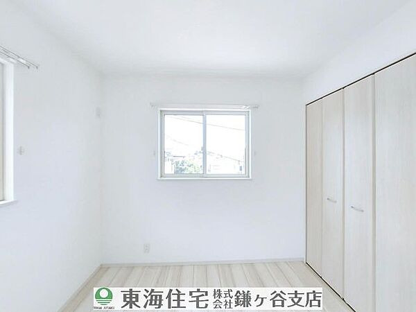 約5帖の洋室はお子様のお部屋に使いやすい広さ