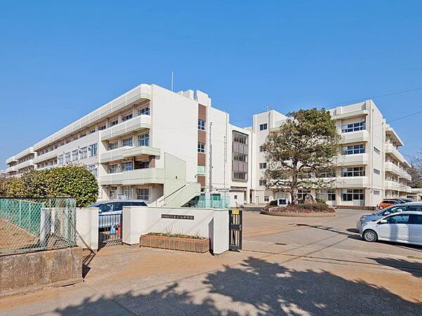船橋市立八木が谷中学校 700m