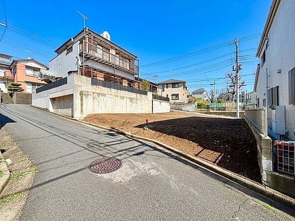 前面道路との繋がりです、ぜひ現地にて、実際の広さや開放感をお確かめください。