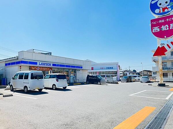 コンビニ ローソン 船橋金杉8丁目店まで徒歩約9分（580m）