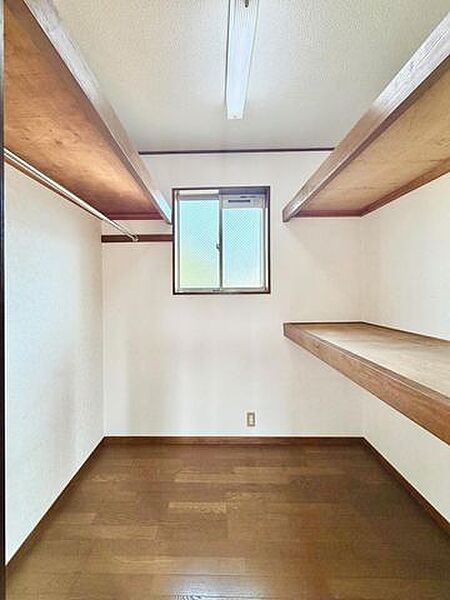 WICです、ぜひ現地にて、実際の広さや開放感をお確かめください。