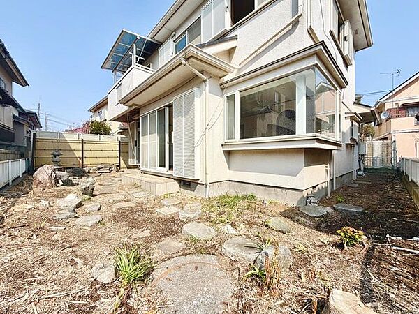 趣のあるお庭です、ぜひ現地にて、実際の広さや開放感をお確かめください。