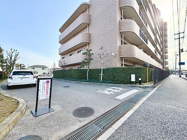 駐車場への出入口