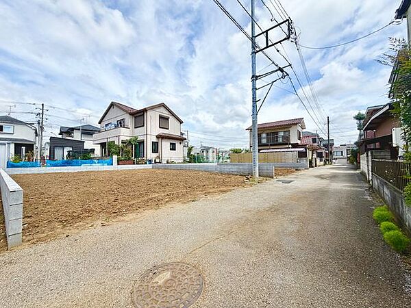 前面道路との繋がり、ぜひ現地にて、実際の広さや開放感をお確かめください。