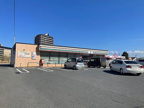 セブンイレブン千葉北総病院前店 徒歩8分 640m