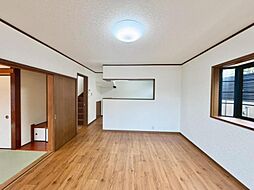 船橋市八木が谷1丁目 4LDKのリビング/ダイニング