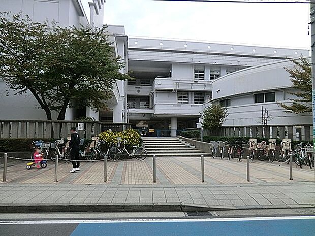 【小学校】横浜市立本町小学校まで1521ｍ
