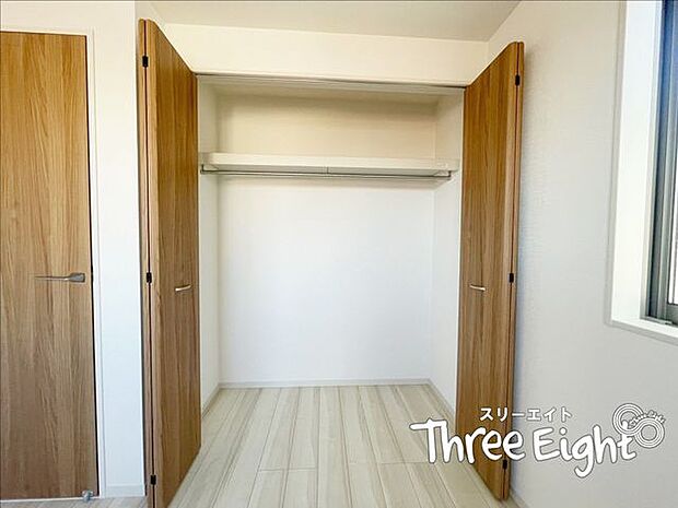 ＜2号棟＞全居室収納付き♪豊富な収納スペースがあるので、室内広々と使えます！