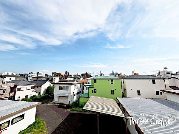バルコニーからはご覧の景色を望む事ができます！周りに高い建物が無く、おひさまの光をたっぷり受けることができます♪晴れた日のお洗濯が楽しみになりますね！◆0120-1919-80◆
