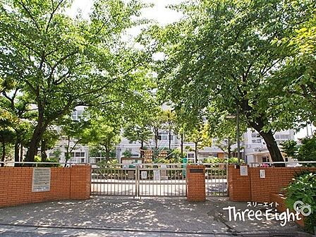 足立区立蒲原中学校 徒歩4分。 420m