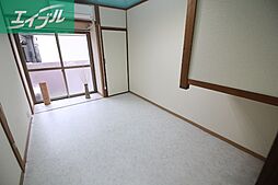 エメ・アンファン 1階1Kのリビング/ダイニング