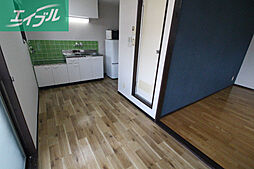 ホワイトメゾンブランセ 2階1DKのリビング/ダイニング