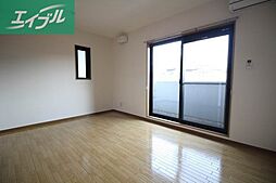 ウィスティリア伊福 2階1Kのリビング/ダイニング